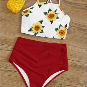 High waist bathing suit .
